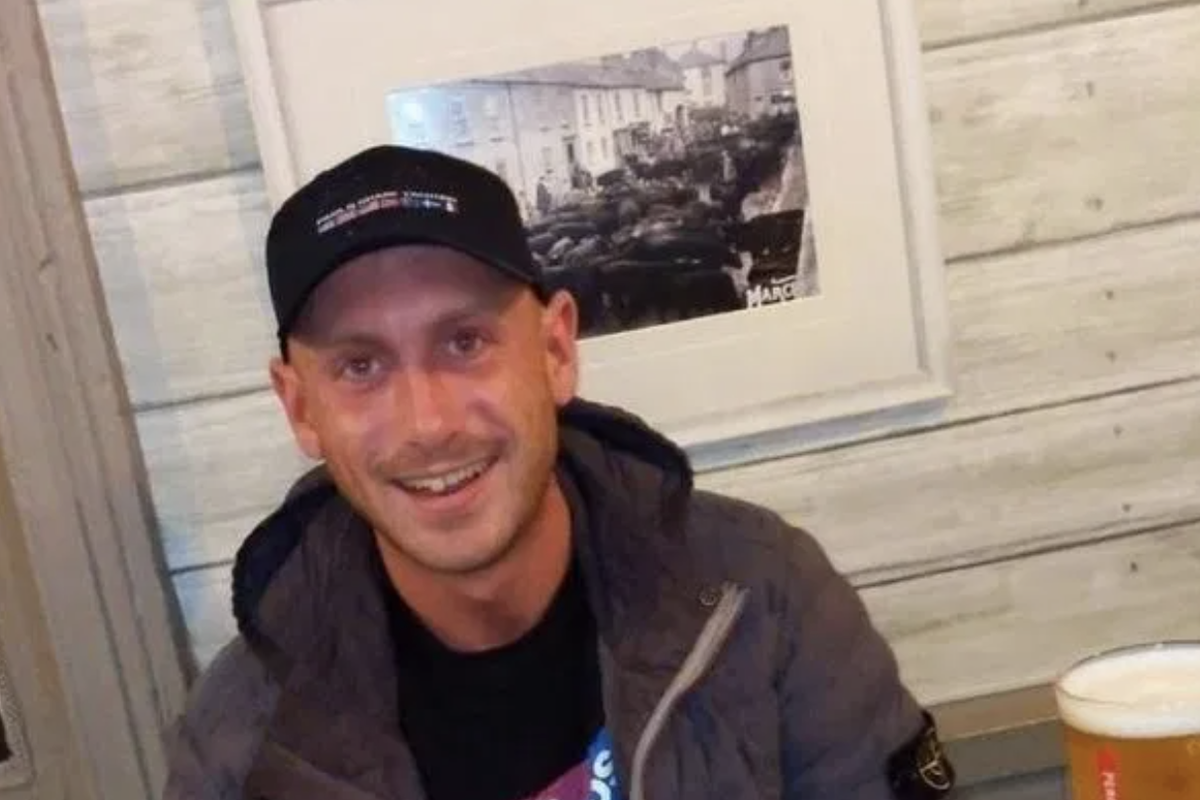 Britanka namamila bivšeg dečka u kuću, pa ga dvojica bičevala i mučila do smrti