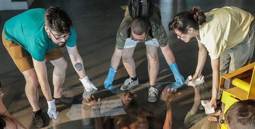 Queer festival ni ove godine nije prošao nezapaženo: Goli umjetnik zaintrigirao mnoge