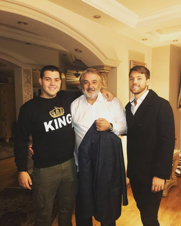 Sve pršti od luksuza: Lepa Brena prodaje vilu Aleksandri Prijović. Evo kako izgleda raskošna kuća