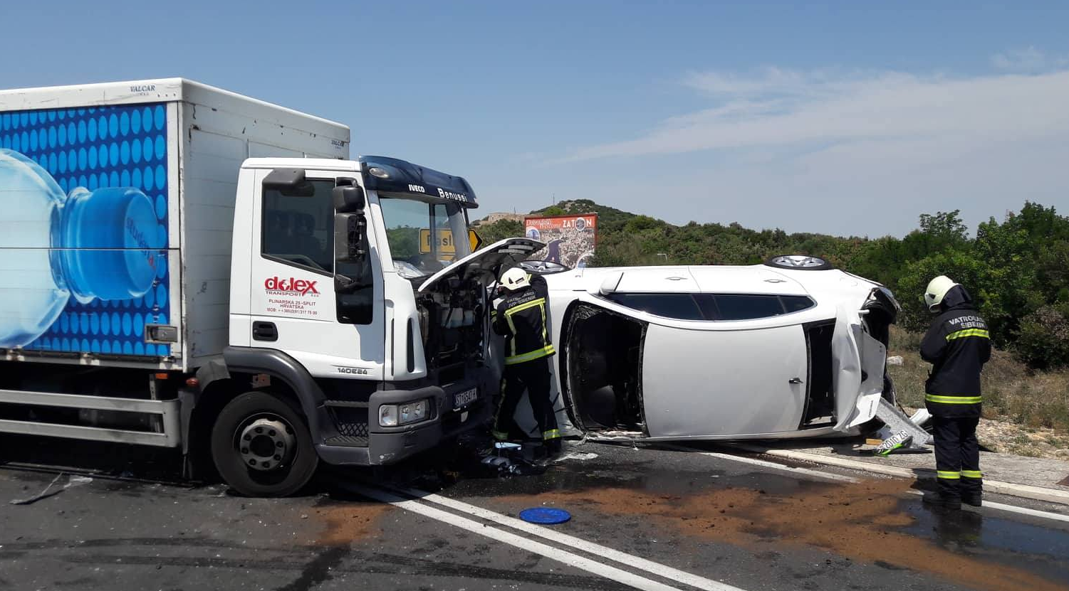 Sudarila su se tri auta i kamion na mostu: Dvoje ozlijeđenih