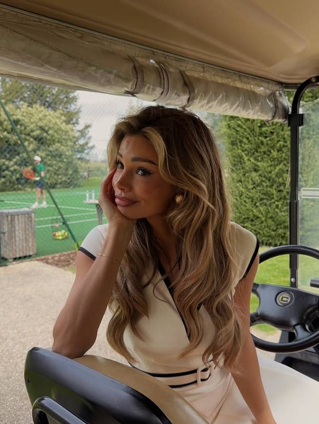 FOTO Pratitelji ju ne prestaju hvaliti: 'Ti si žena mojih snova!'