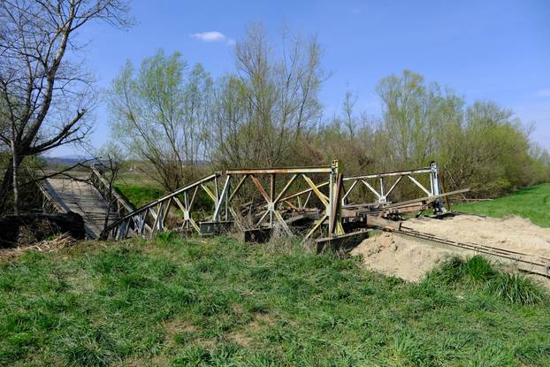 Urušio se pontonski most između Selnice i Poznanovca