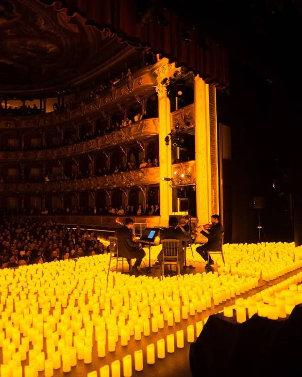 FOTO Koncert s tisuću svijeća: Za sve koji to žele doživjeti, uskoro će biti i u Hrvatskoj