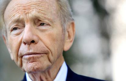 Preminuo bivši američki senator Joe Lieberman nakon pada