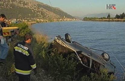 Ploče: Dvojica braće i žena sletili u rijeku i poginuli