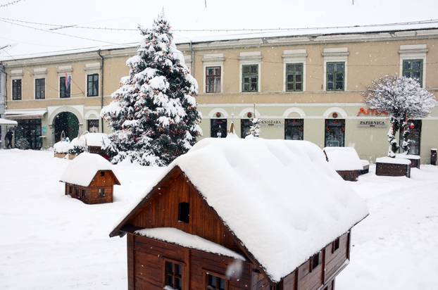 Snijeg je prekrio Sisak 