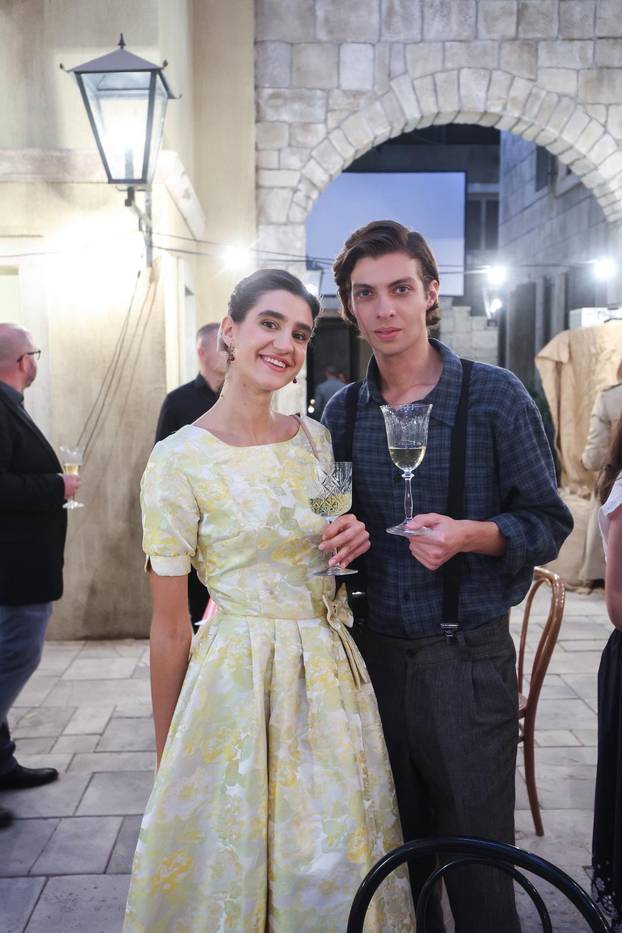 Zagreb: Obilazak kulisa i druženje s glumcima nove serije Divlje p?ele