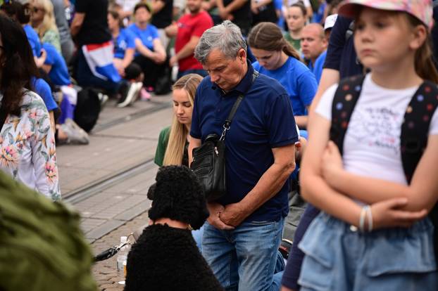 Zagreb: Dolazak hodočasnika Antunovskog hoda na Trg bana Josipa Jelačića