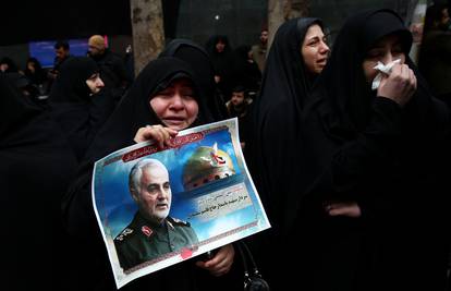 Sulejmanijevo tijelo vraćeno u Iran, deseci tisuća na dočeku