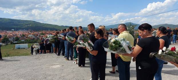 FOTO TUGA U KOTOR VAROŠU Pokopali Draganu (34) koja je poginula u buktinji kod Omiša