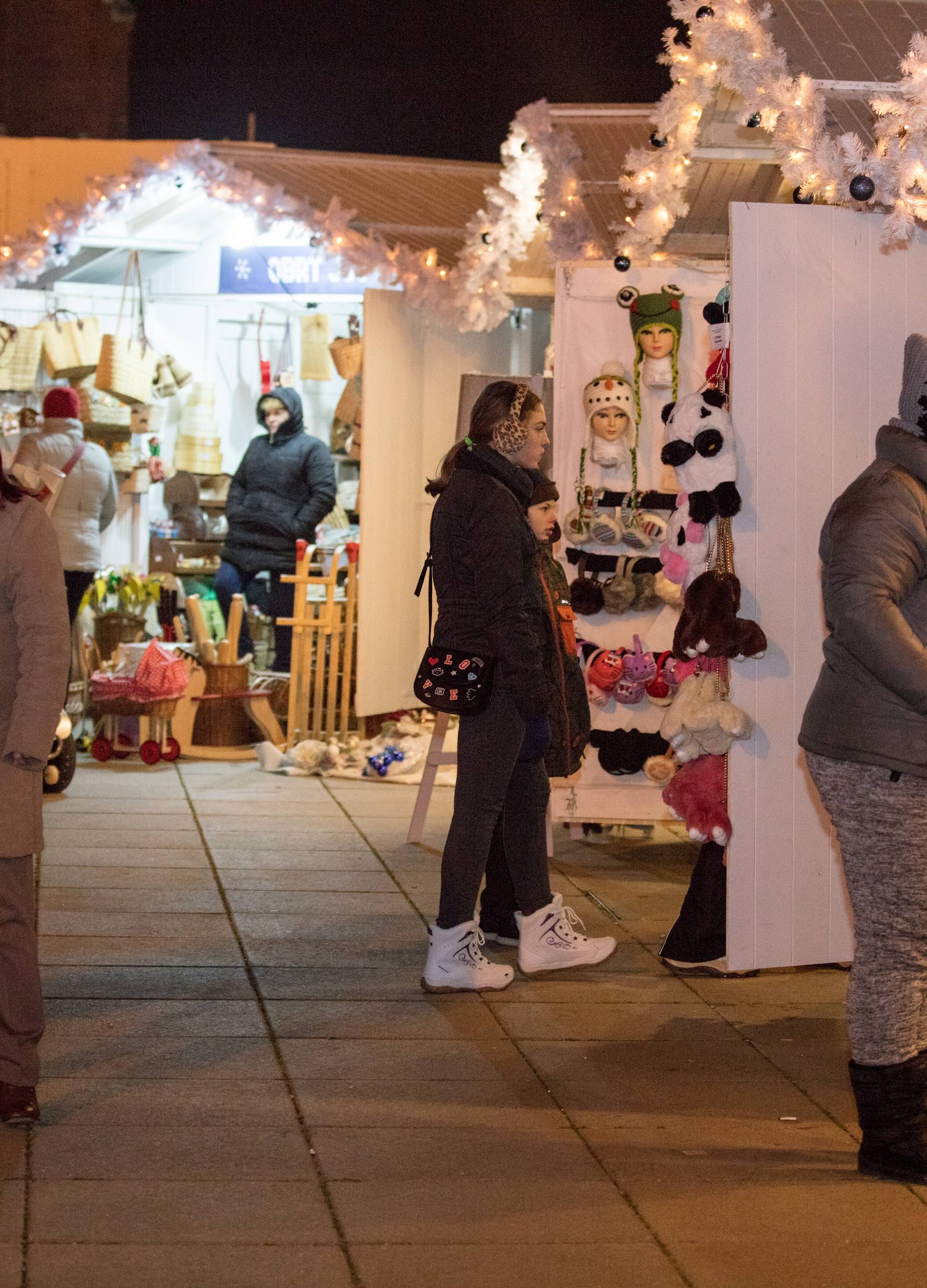 Bilo kuda, Advent svuda: Evo kako izgledaju hrvatski gradovi