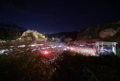 FOTO Spektakl u Imotskom: Evo kako je izgledao koncert Bulića, Thompsona i Zečića na stadionu