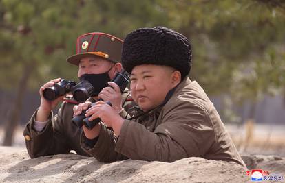 Sj. Koreja lansirala 2 projektila - sumnja se na balističke rakete