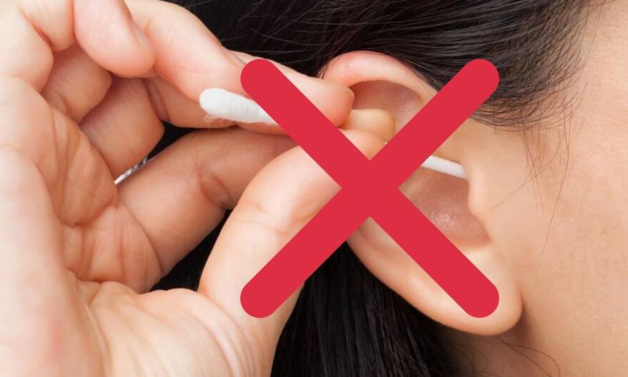 Uši se pravilno čiste vodom i sapunom, a ne štapićima za uši