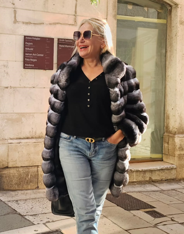 FOTO Predstavlja se kao grofica, bila na inauguracji: 'U uređenim zemljama ona bi bila u zatvoru'