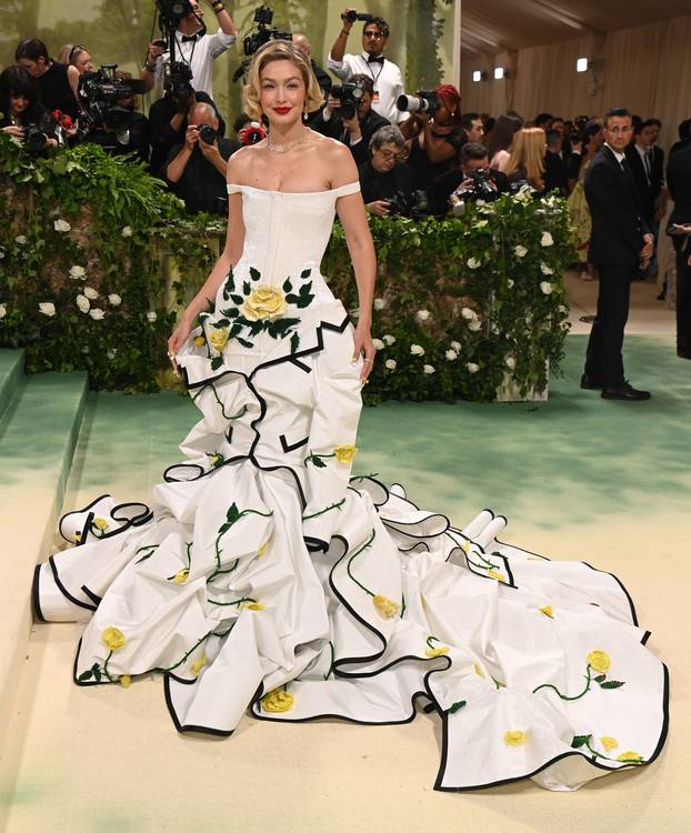 Met Gala. The Metropolitan Museum of Art's Costume Institute Benefit, celebrating the opening of the Sleeping Beauties: Reawakening Fashion exhibition, Arrivals, New York, USA - 06 May 2024