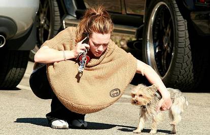 Hilary Duff jedva odvela psića kod veterinara