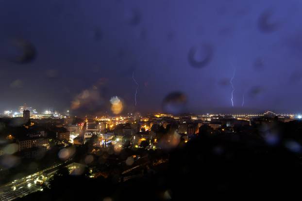 Grmljavina iznad Rijeke