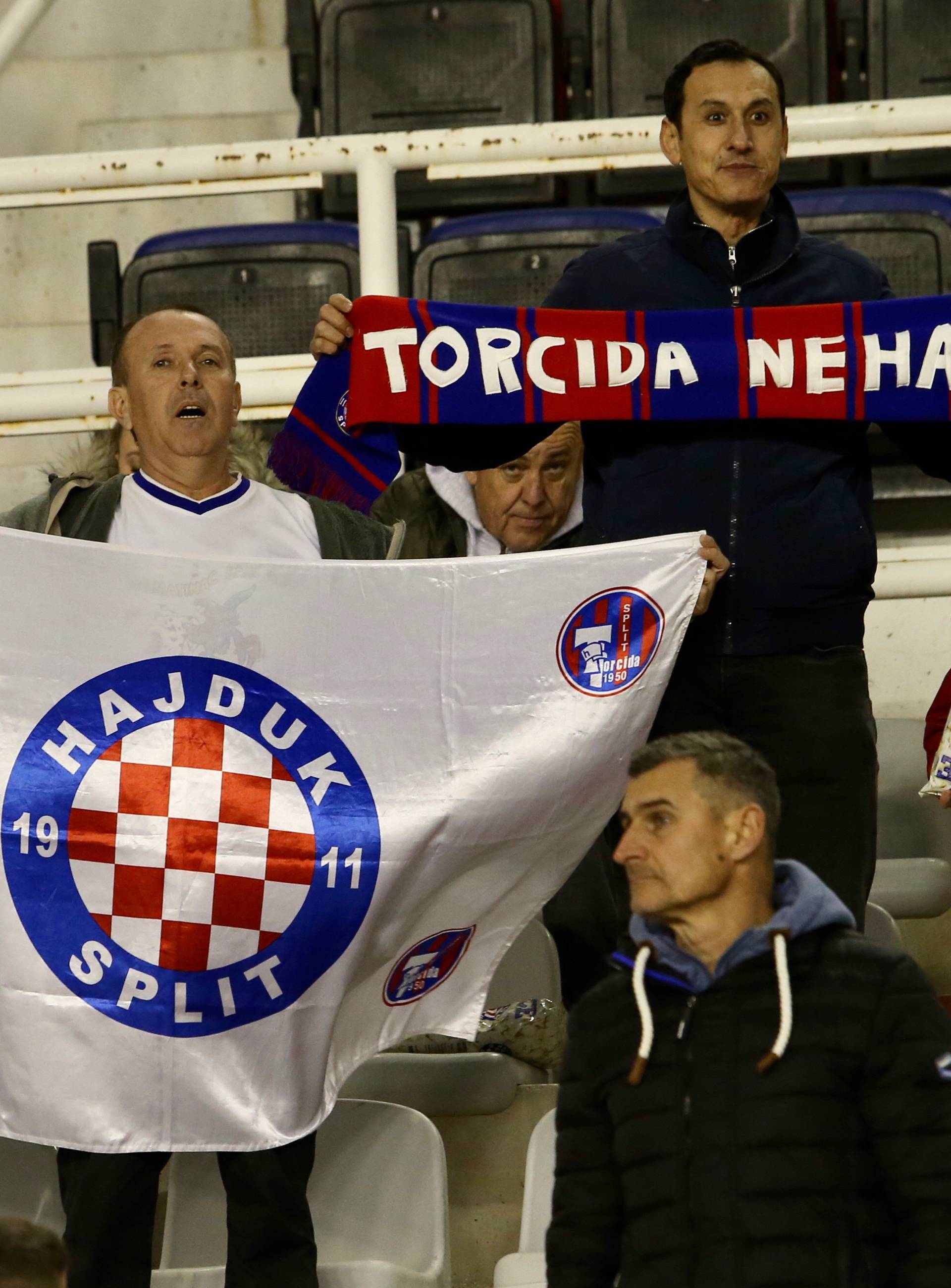 Split: Atmosfera na Poljudu uoči početka utakmice Hajduk - Dinamo