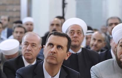 Al-Assad se pojavio u javnosti: Bio je na molitvi u Damasku 
