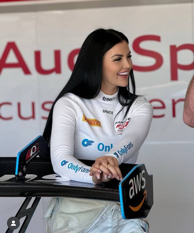 Iz trkaćih automobila prebacila se na OnlyFans i 'diže' milijune
