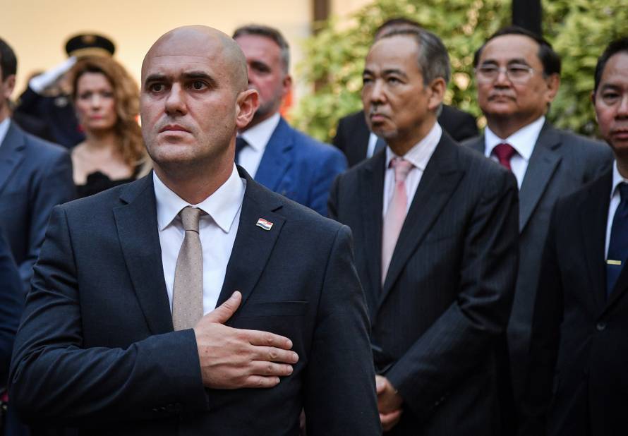 Što sve znamo o slučaju Dabro: Ekspresna ostavka zbog hitaca, prijetnje i 'rat' bivših prijatelja