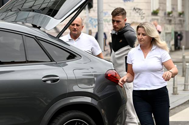 Nogometaši počeli pristizati na okupljanje u Zagrebu