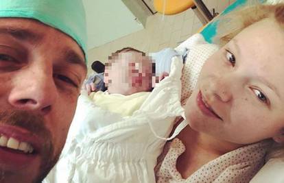 Svizac postao tata: Proširena obitelj odmah 'opalila' selfie