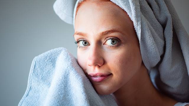 Savjeti za zimsku njegu kože: Bez vrućih kupki i pravilnom hidratacijom do sjajne kože