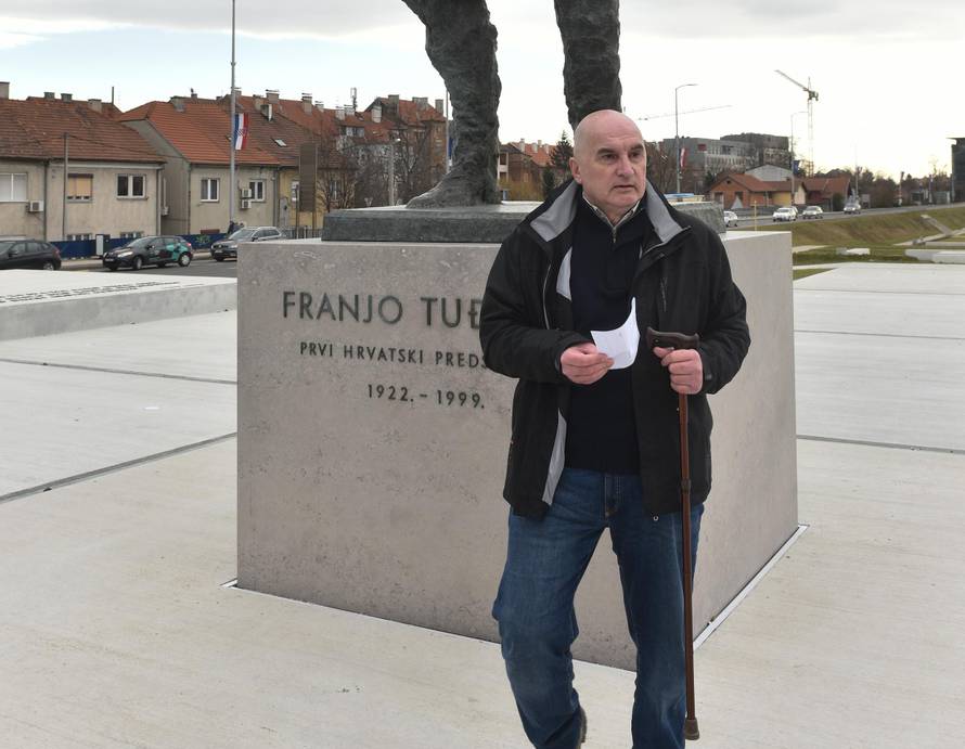Zagreb: Policija doÄekala Zorana Ercega kod spomenika Franji TuÄmanu