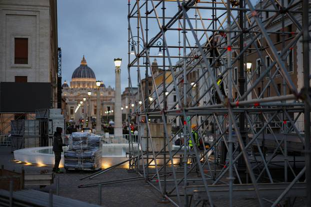 Pope Francis lies in state in St. Peter's Basilica at the Vatican