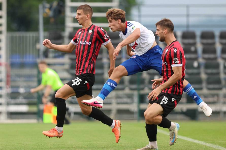 Hajduk - Škendija 4-0: 'Bili' slavili na pogon Šege i Livaje