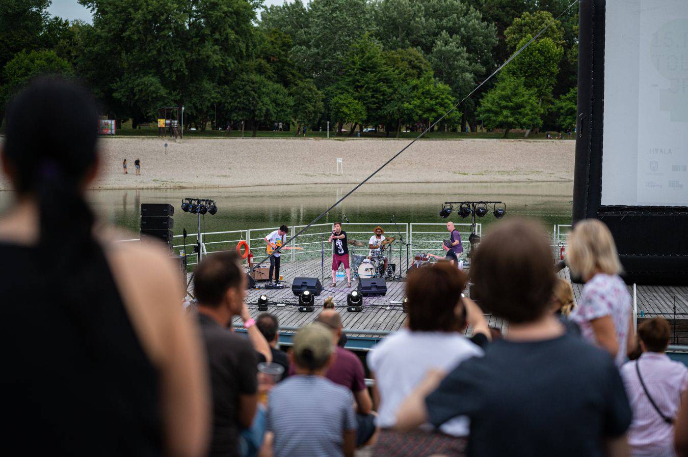 Koncert Ede Maajke i film Quo vadis, Aida? oduševili sve na zatvaranju Festivala tolerancije