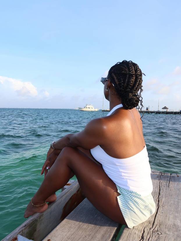 FOTO Simone Biles: Pogledajte mi grudi prije i poslije operacije