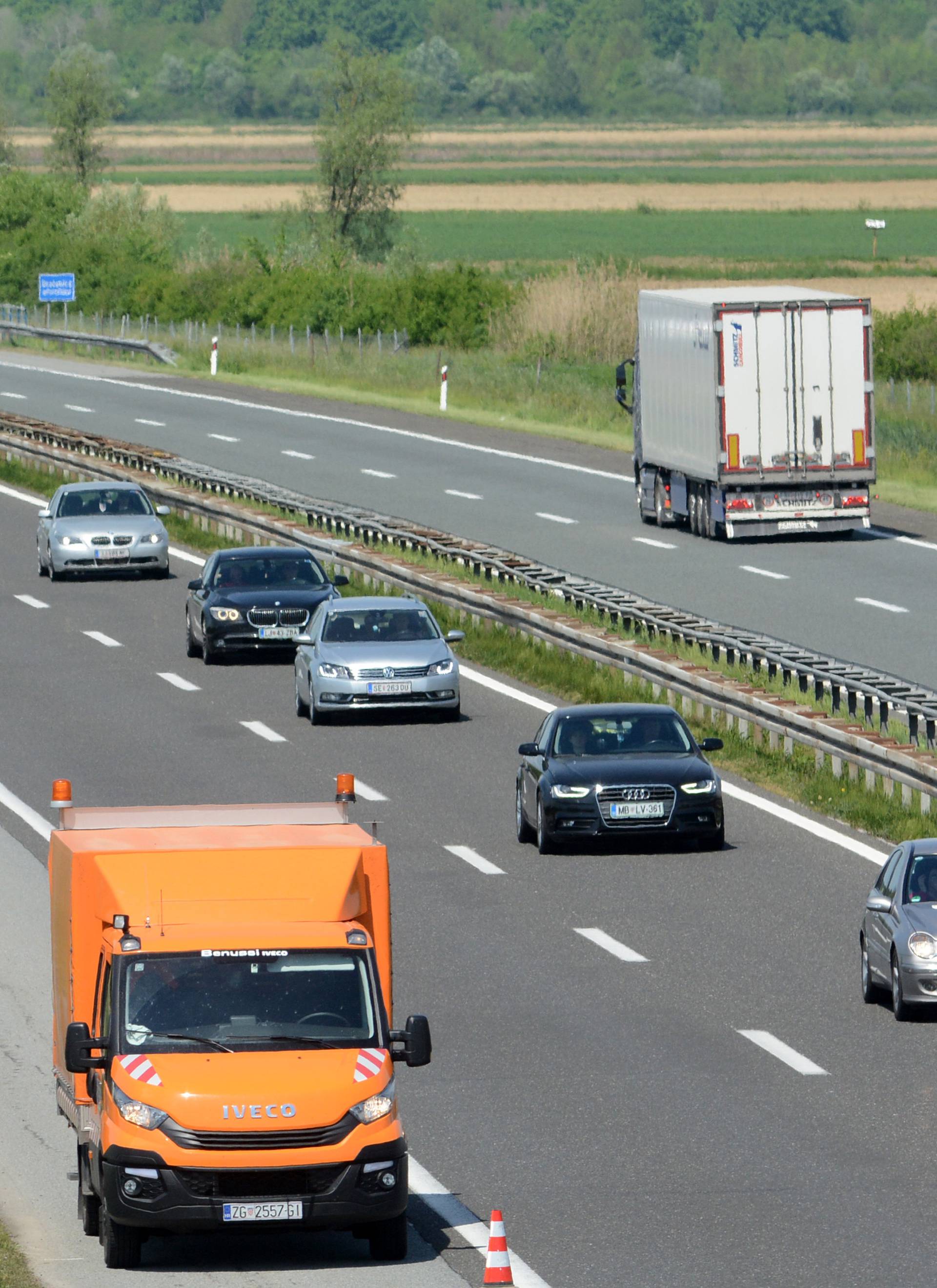 Teška nesreća na autocesti A3: Prevrnuli su se, poginula žena