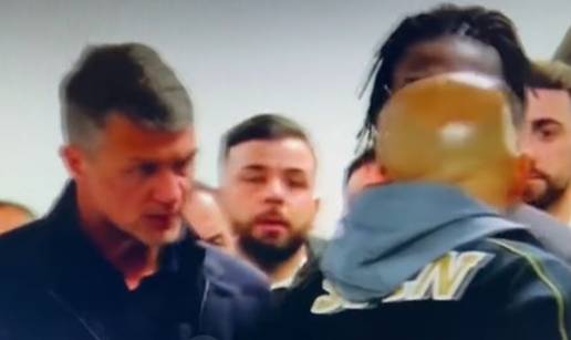 VIDEO Maldini na poluvremenu smirivao trenera Napolija: Koji k**** hoćeš, već ste uzeli ligu!?