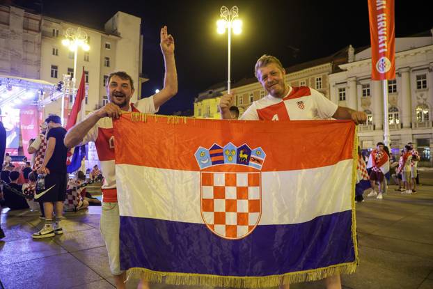 Zagreb: Navijači zauzeli mjesta unatoč tome što utakmice između Hrvatske i Portugala počinje u jedan sat