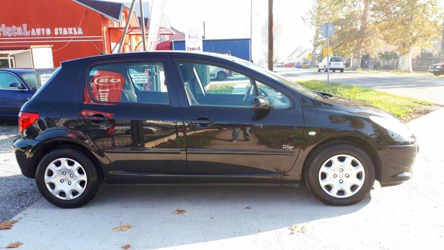 Ovo su sjajni auti koje možete kupiti za manje od 5000 eura