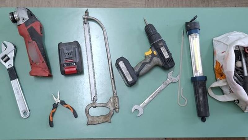 Police arrested a man (50): stealing various tools per sevete