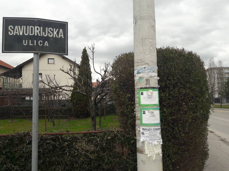 Borongaj: Stavili svinjsku mast na dvije osmrtnice muslimana