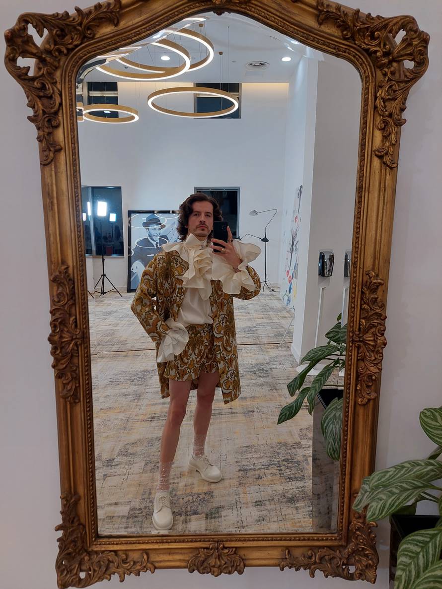 Begović: Htio sam izgledati kao princ pa sam otišao na plac, a noge sam izbrijao za provod...