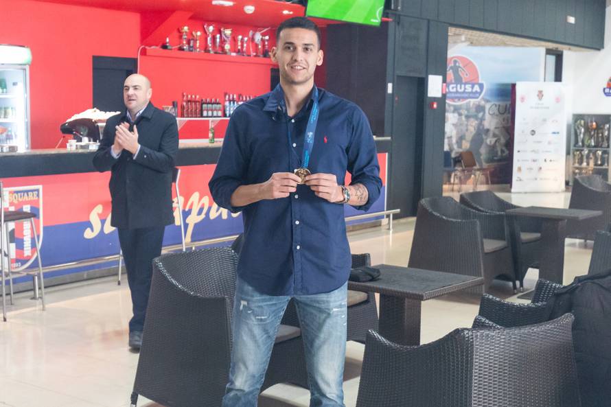 Dubrovnik: Svečani doček Marka Kuraje, brončanog reprezentativca hrvatske futsal reprezentacije