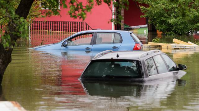 Karlovac: Poplavljeno područje u naselju Selce uz Kupu