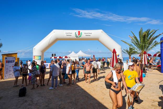 Održana plivačka manifestacija Porečki delfin