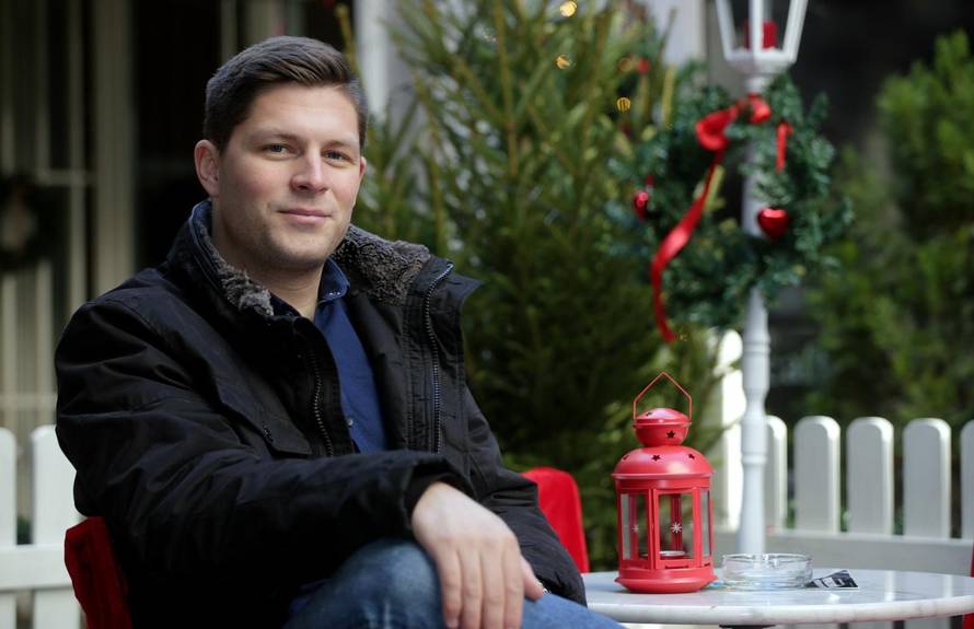 Fešta u Splitu: HRT-ov novinar oženio dugogodišnju djevojku