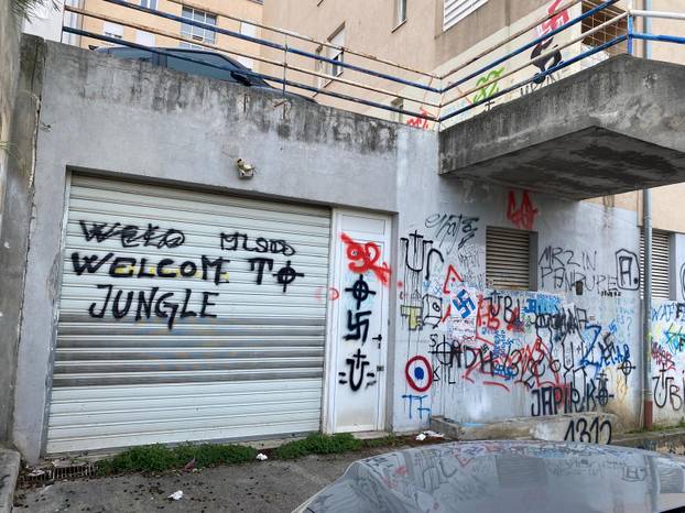 ODVRATNO! Zid mržnje na 'Putu mira': Ovo su ulice u Solinu i Splitu. Pune nacističkih znakova
