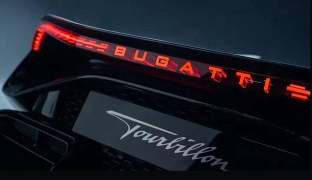 FOTO Mijenja ime na dresu, ali i aute, kao čarape! Pogledajte impresivnu Haalandovu garažu