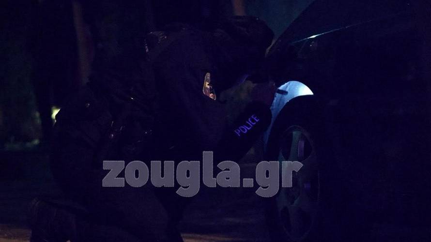 Pucao u Kovačevića, pobjegao autom i zapalio ga: Traže ga...