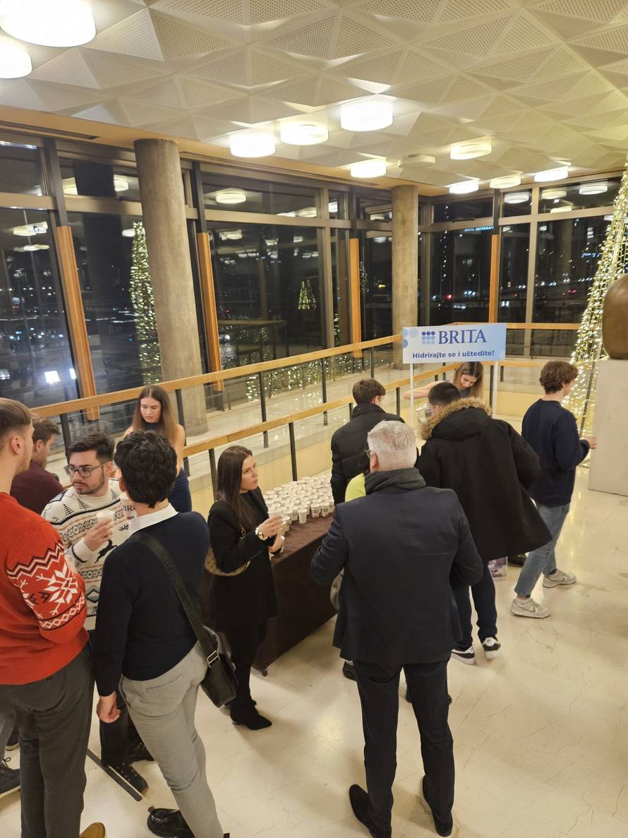 Klapa Intrade oduševila Zagreb u tri nezaboravne večeri u Lisinskom!