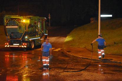 Pune ruke posla: Vatrogasci cijelu noć ispumpavali vodu